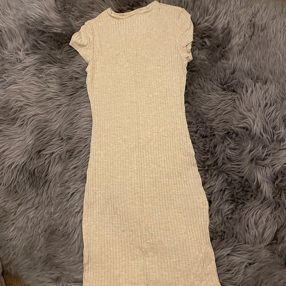 Ribed right midi dress